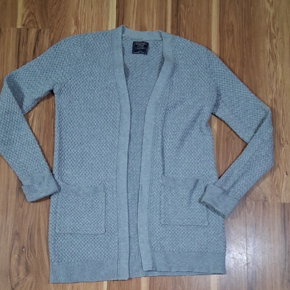 Abercrombie & Fitch Heather Gray Knit Sweater